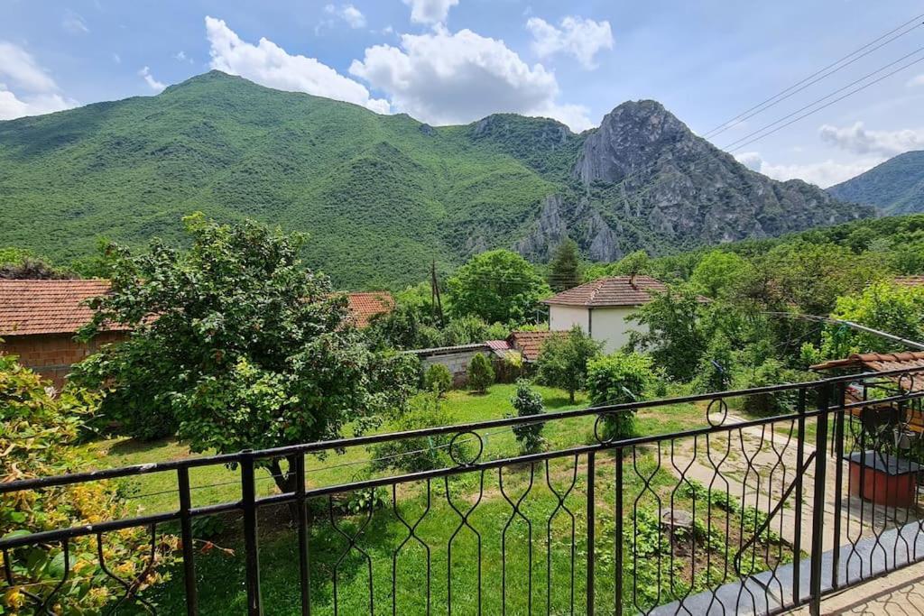 Ilis House Matka Villa สโกเปีย ภายนอก รูปภาพ